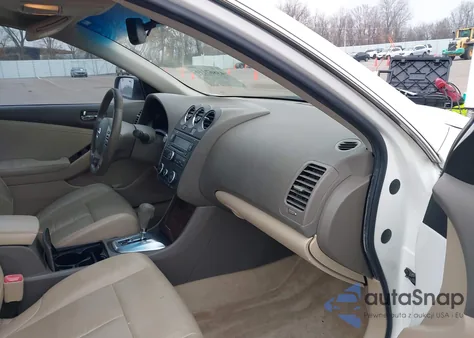 2011 Nissan Altima 2.5 S z USA, uszkodzony, nr VIN 1N4AL2AP8BC170309